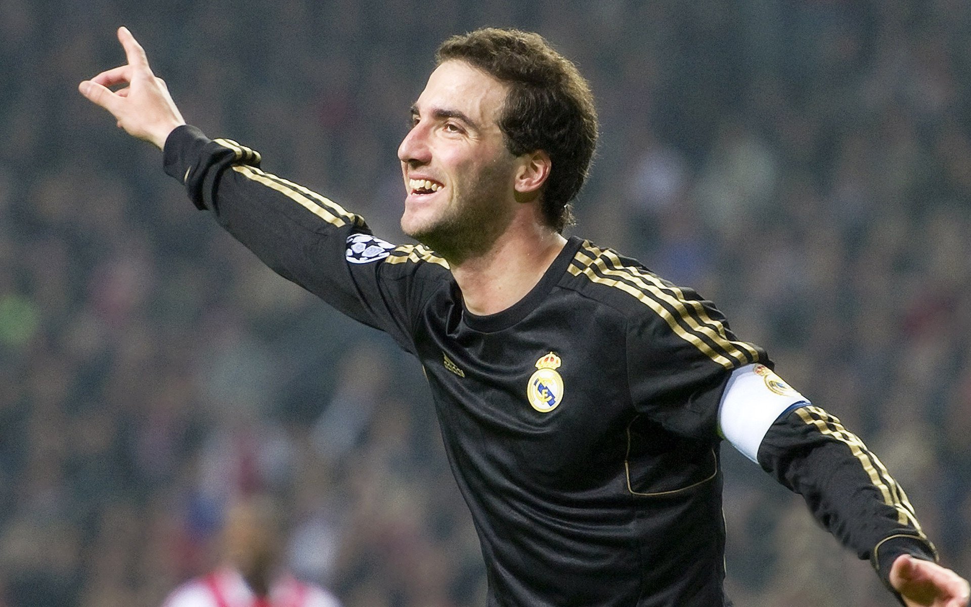 西甲球队联赛联动赞助策略与品牌曝光分析，西甲球衣赞助品牌